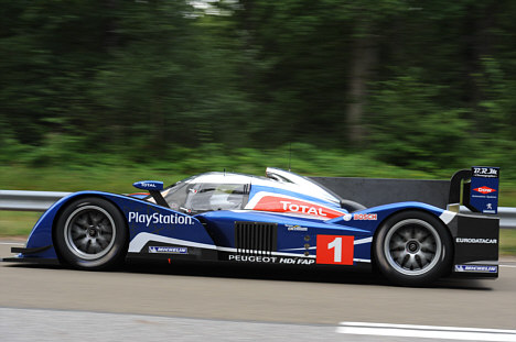Peugeot har allerede testet med den nye 908 racer.